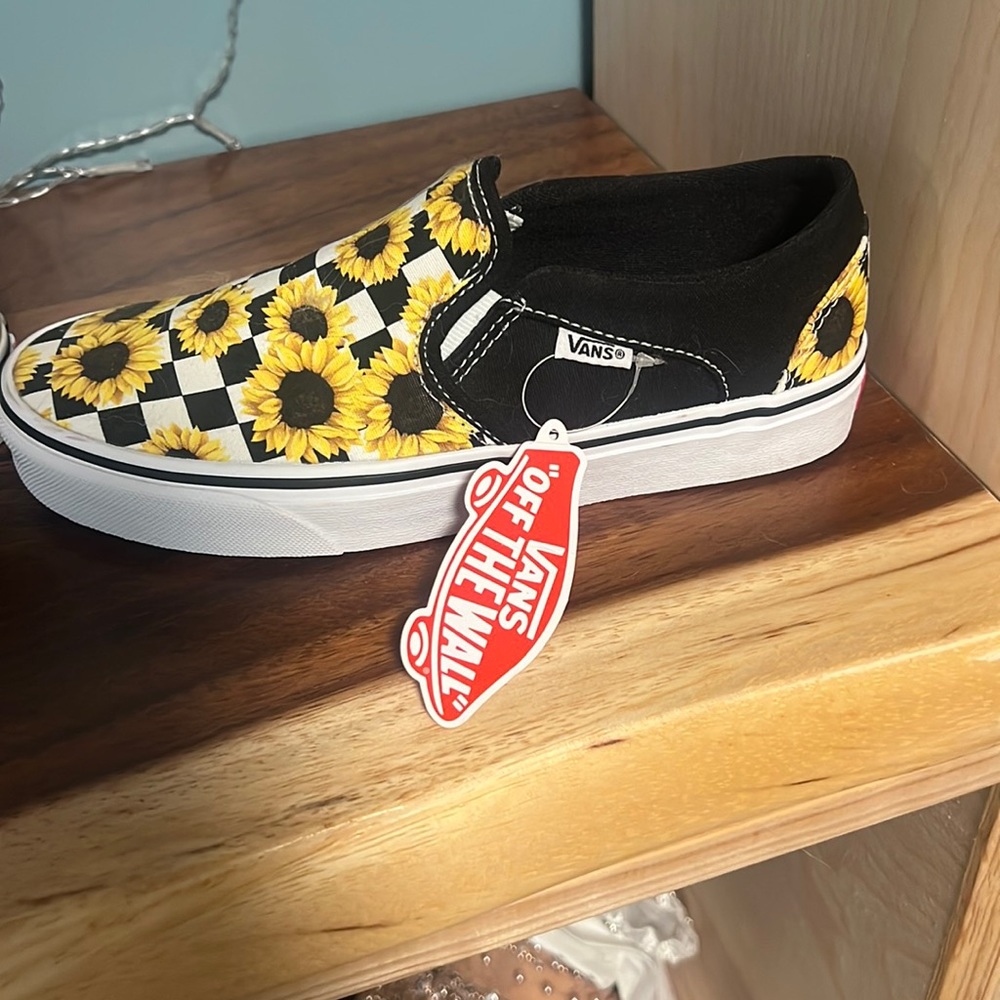 Sunflower vans still tags !